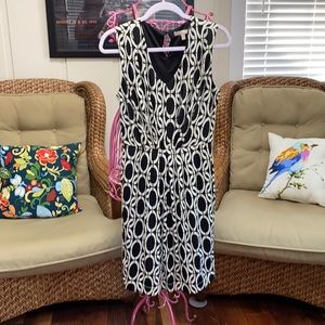 Banana republic black and white Shift dress 6